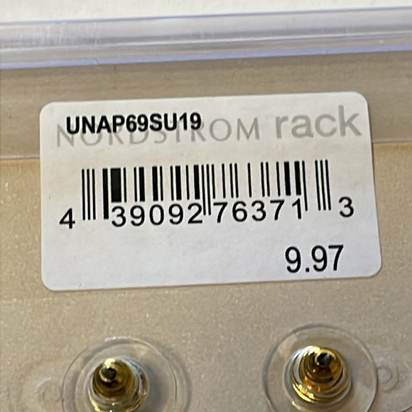 NWT 14th & Union Rectangle Interlocked Circle Earrings Gold Silver Tone Metal - Picture 4 of 4